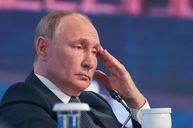 Putin alza i toni per coprire falle interne e in Ucraina