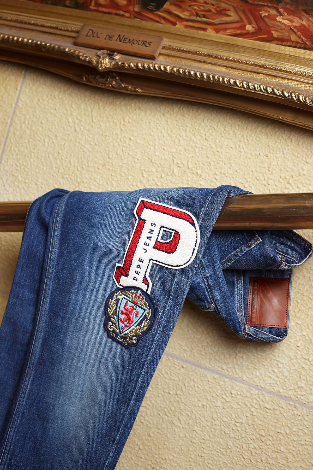 Galleria foto 'Cinque domande a Daisy Jelley, la nuova testimonial Pepe Jeans' - foto 7