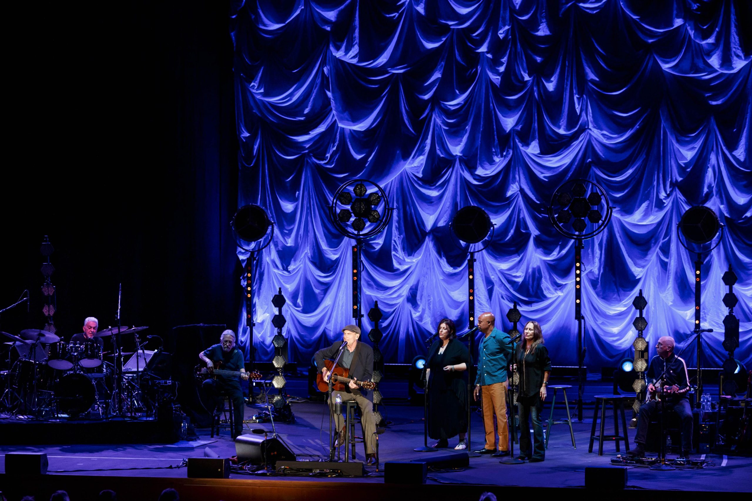 James Taylor incanta Roma con le sue canzoni senza tempo James Taylor incanta Roma con le sue canzoni senza tempo