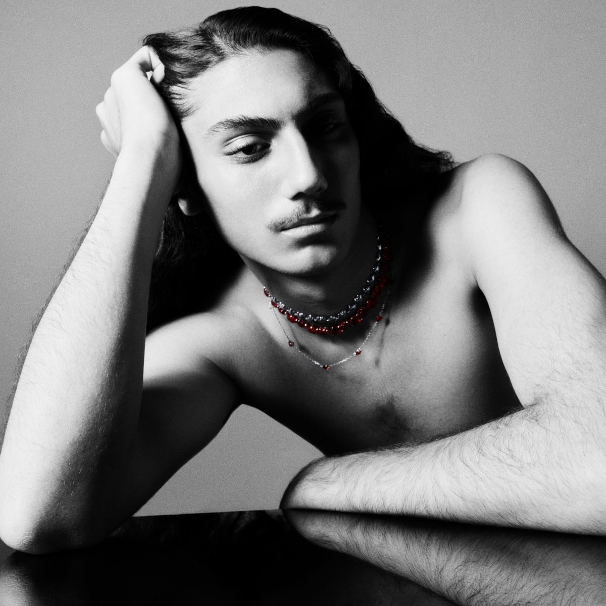 Galleria foto 'Punti luce e di stile, protagonisti i nuovi gioielli contemporanei o vintage' - foto 14