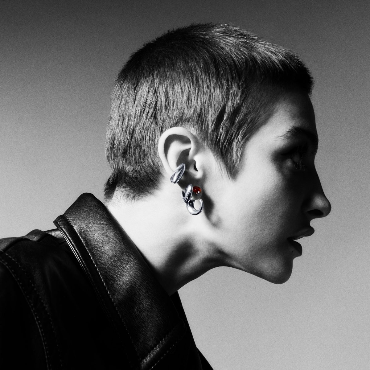 Galleria foto 'Punti luce e di stile, protagonisti i nuovi gioielli contemporanei o vintage' - foto 16