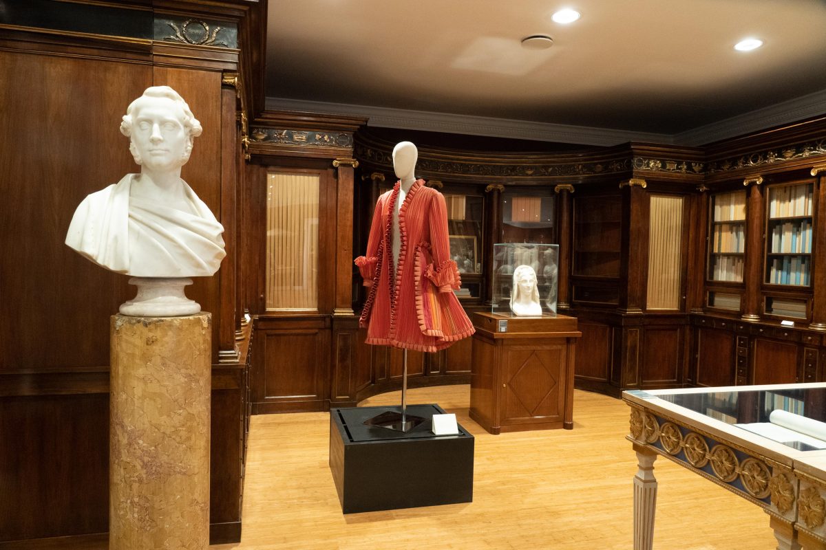 Galleria foto '«Seriche armature». Roberto Capucci in mostra al Labirinto della Masone' - foto 16