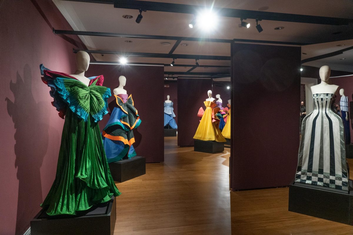 Galleria foto '«Seriche armature». Roberto Capucci in mostra al Labirinto della Masone' - foto 10