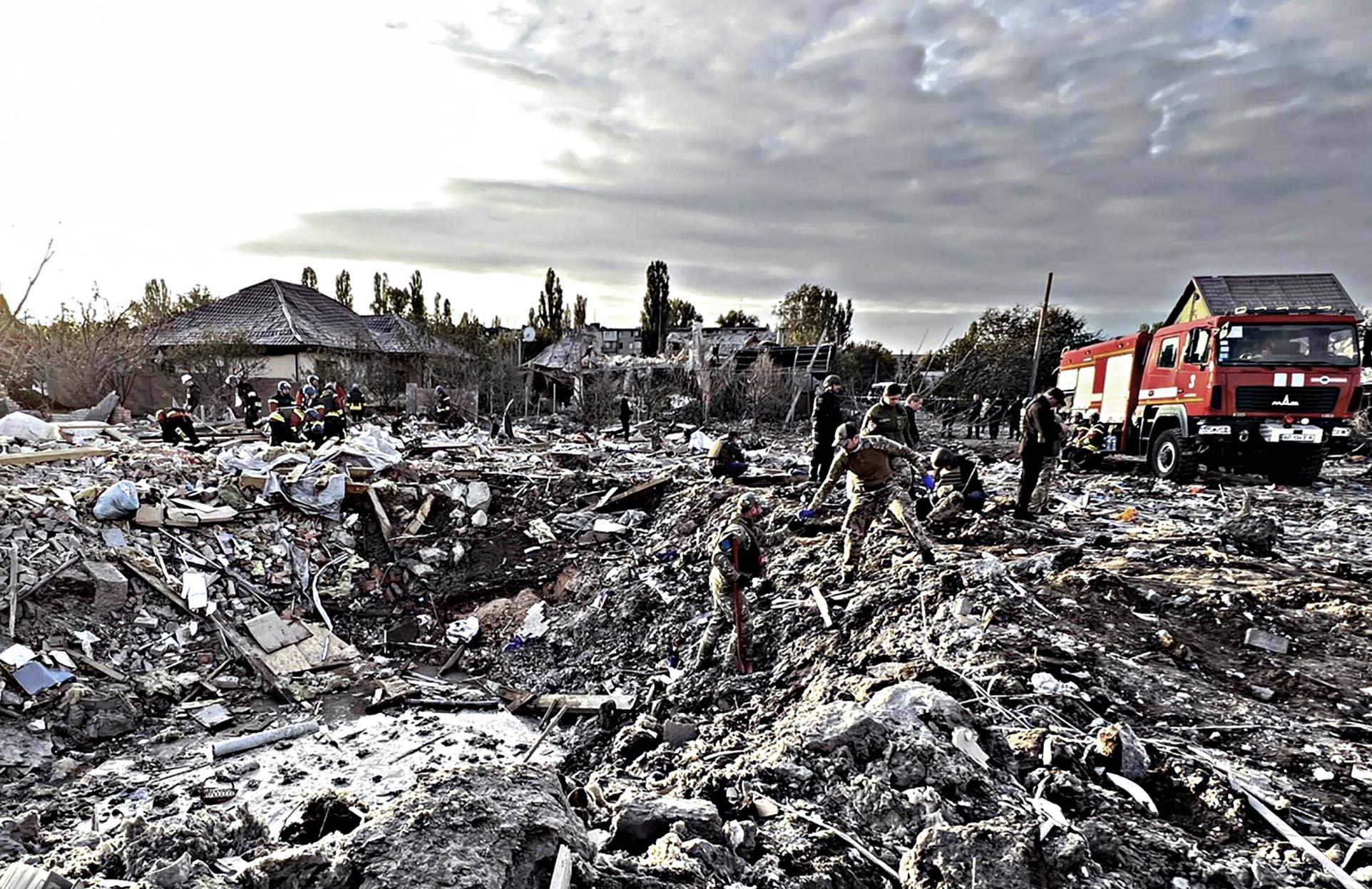 Droni russi su Kiev ma Putin perde responsabile della mobilitazione dei riservisti Droni russi su Kiev ma Putin perde responsabile della mobilitazione dei riservisti