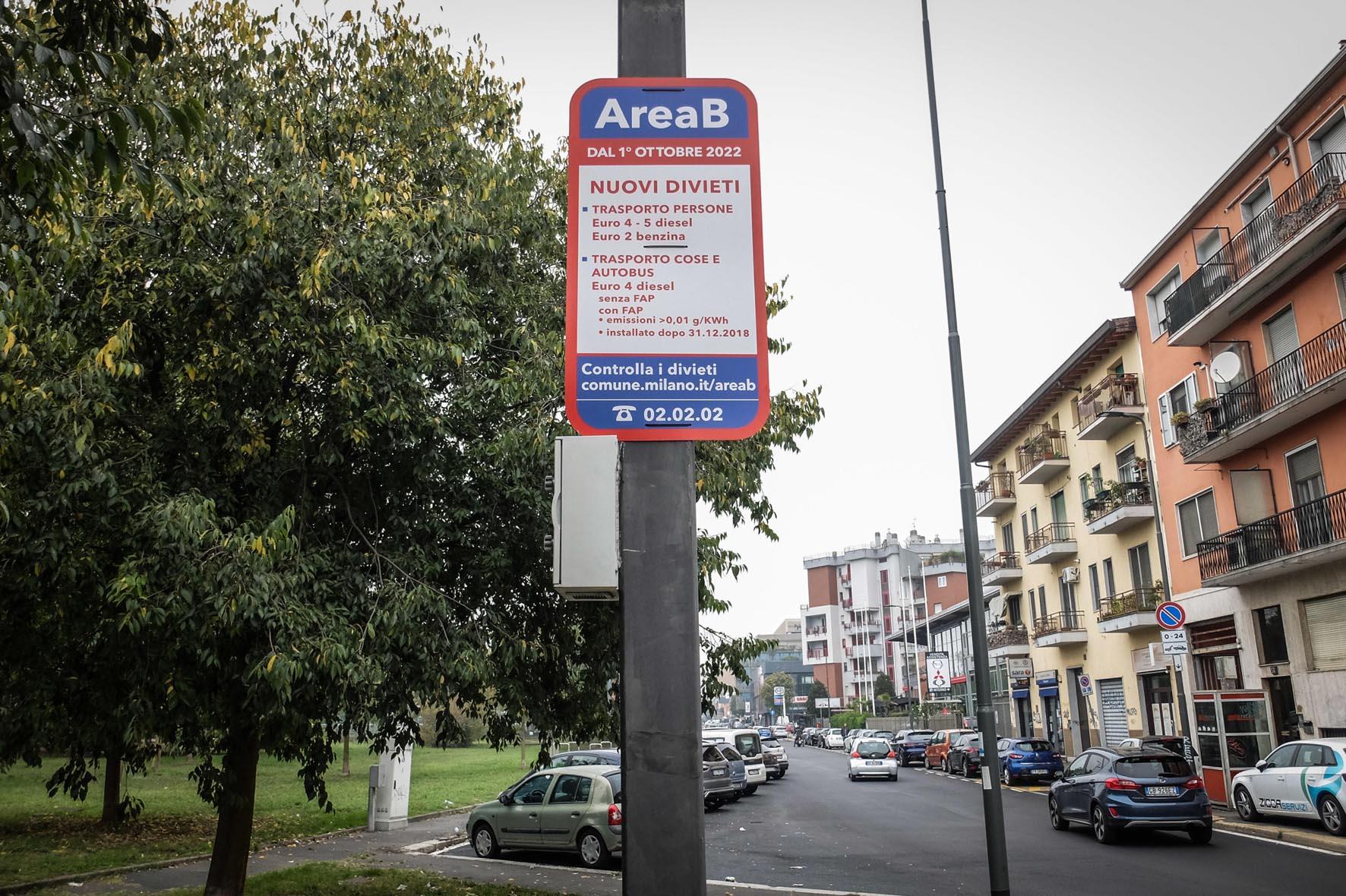 Milano è fuori dal mondo reale Milano è fuori dal mondo reale