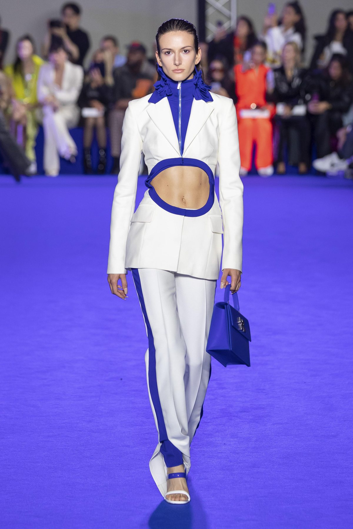 Galleria foto 'Il lusso urban chic degli stilisti parigini alla conquista della community digitale' - foto 61