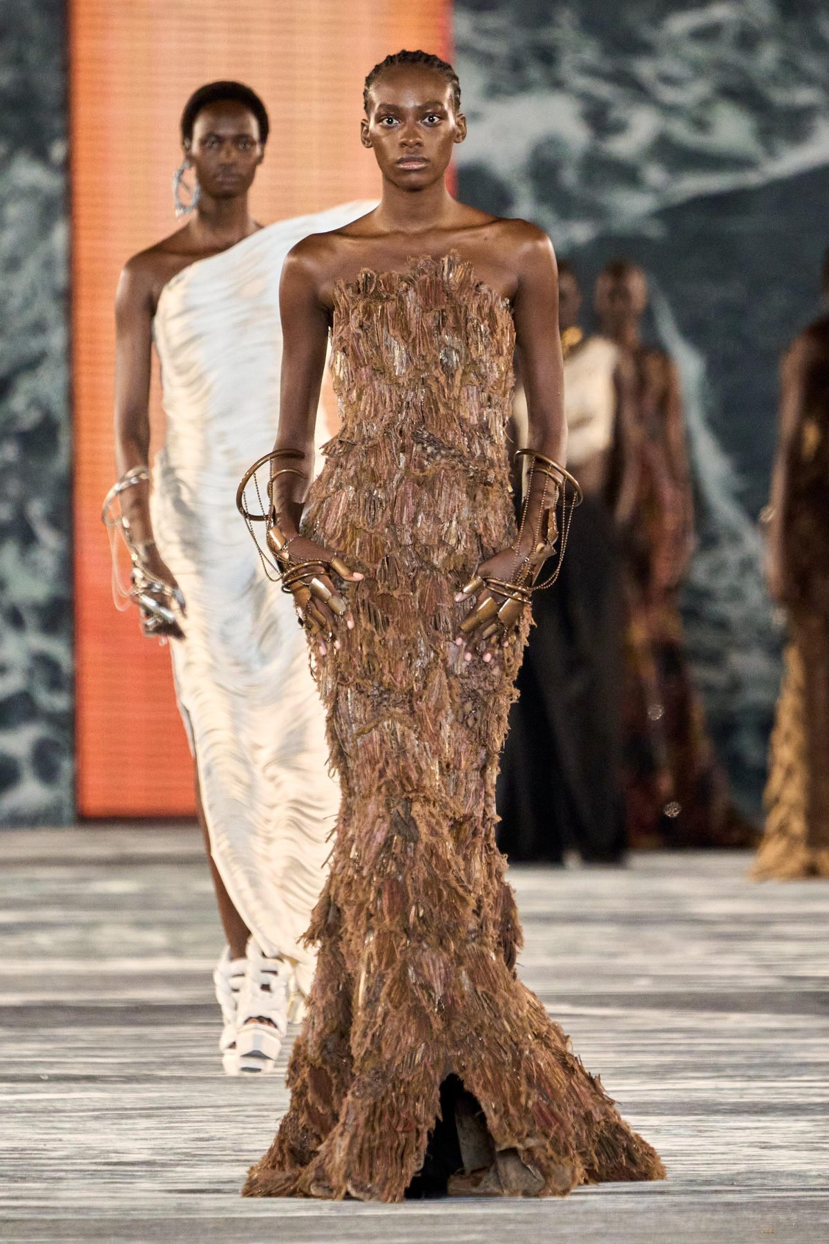 Galleria foto 'Il lusso urban chic degli stilisti parigini alla conquista della community digitale' - foto 74