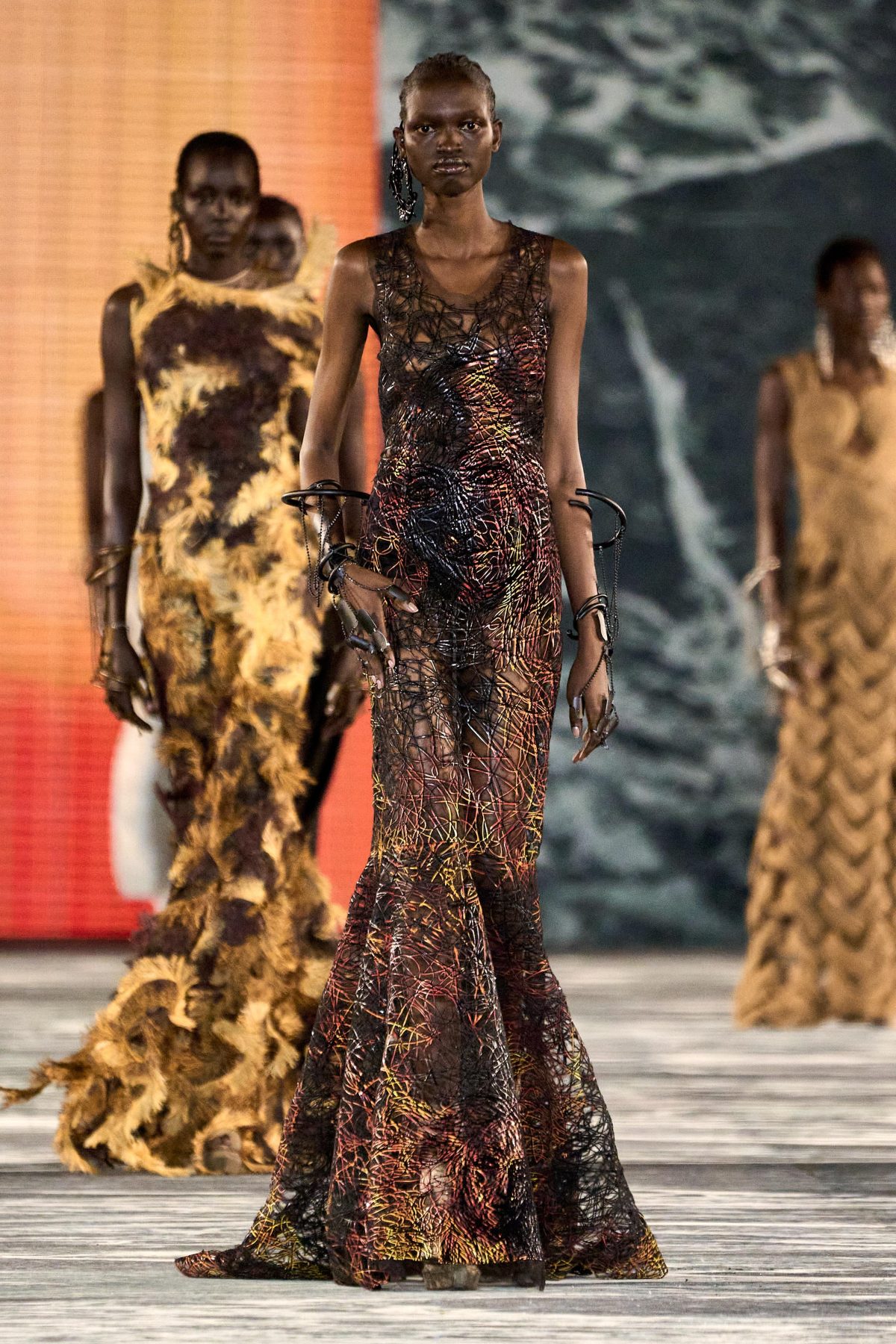 Galleria foto 'Il lusso urban chic degli stilisti parigini alla conquista della community digitale' - foto 88