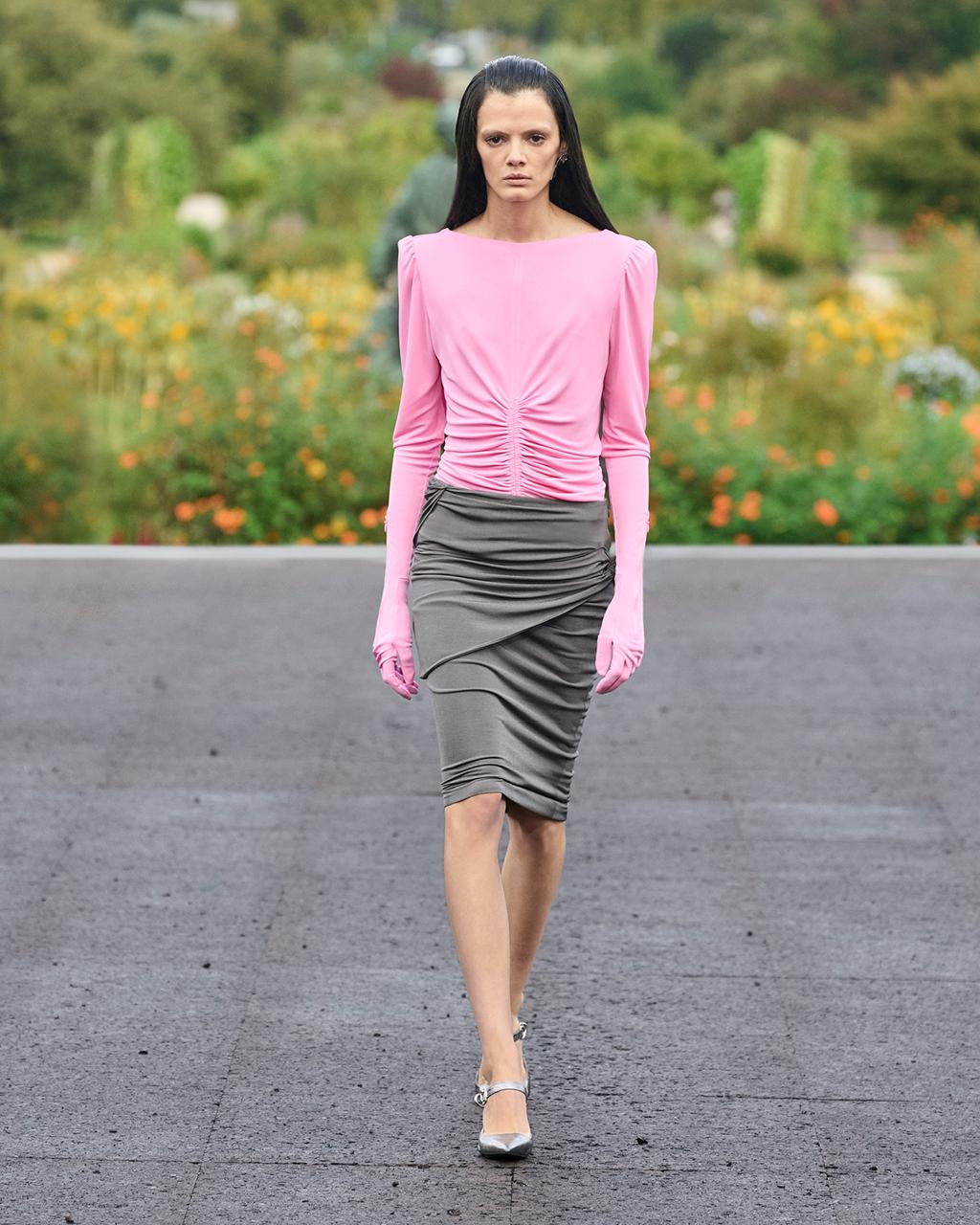 Il lusso urban chic degli stilisti parigini alla conquista della community digitale