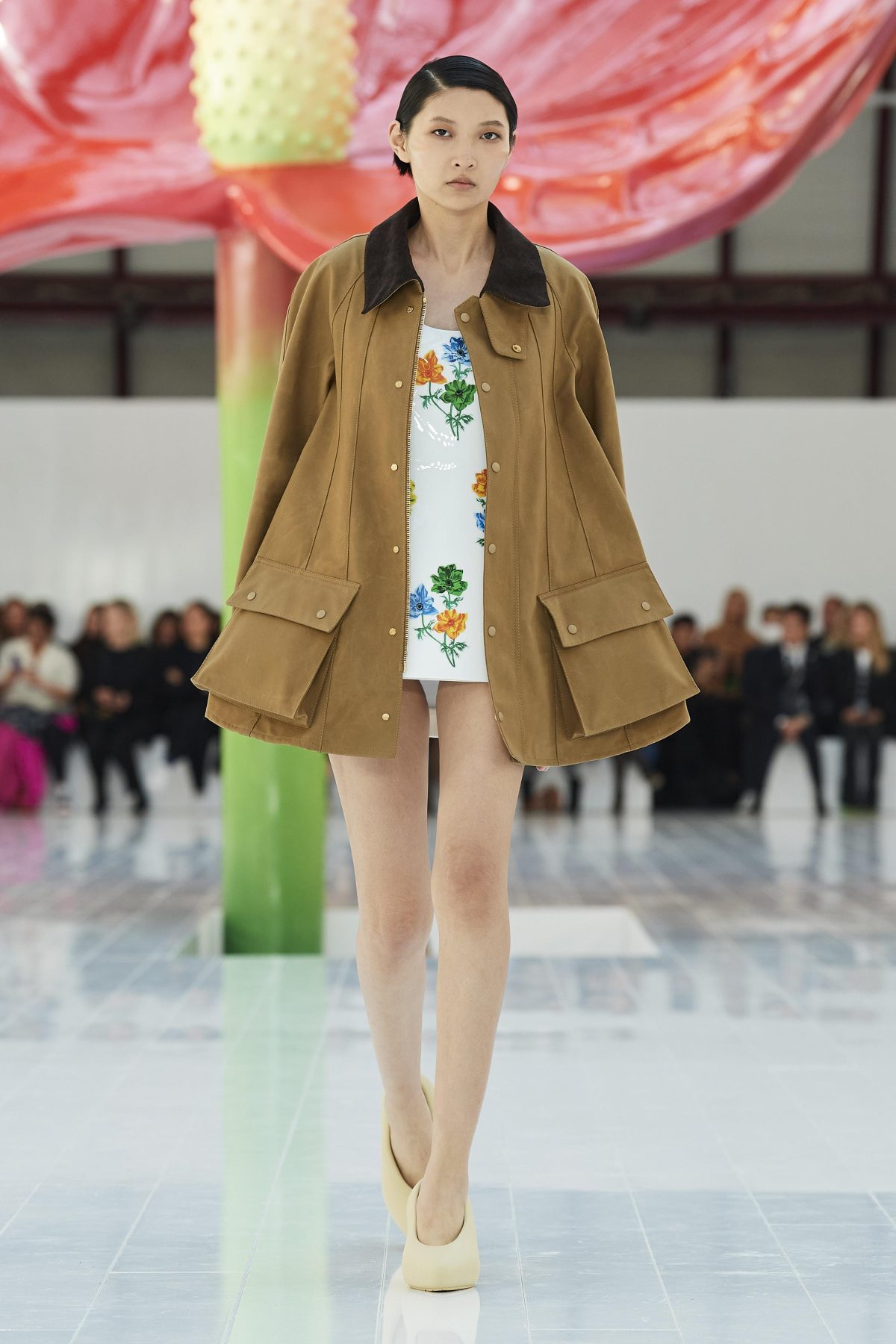 Galleria foto 'Il lusso urban chic degli stilisti parigini alla conquista della community digitale' - foto 12