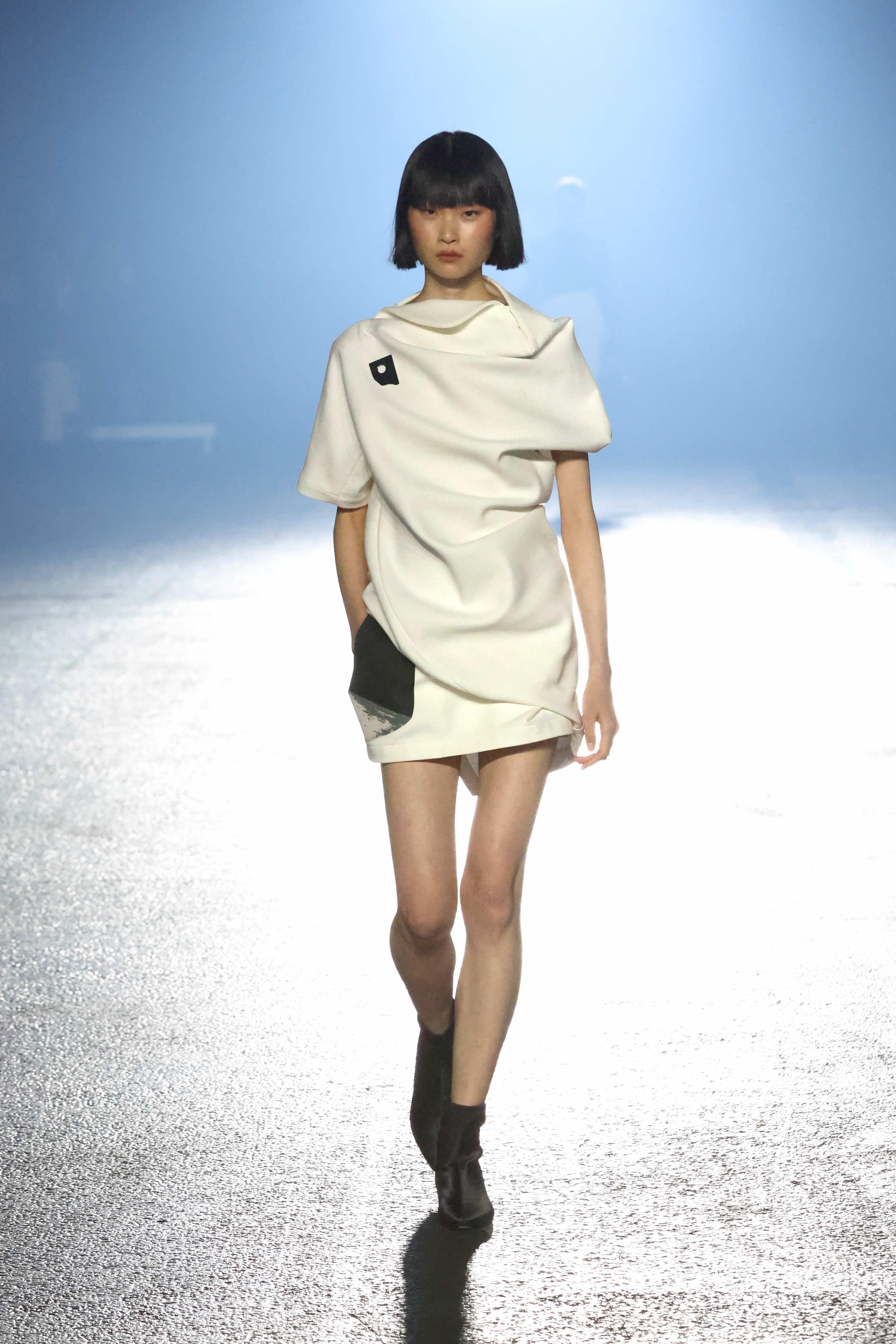 Il lusso urban chic degli stilisti parigini alla conquista della community digitale