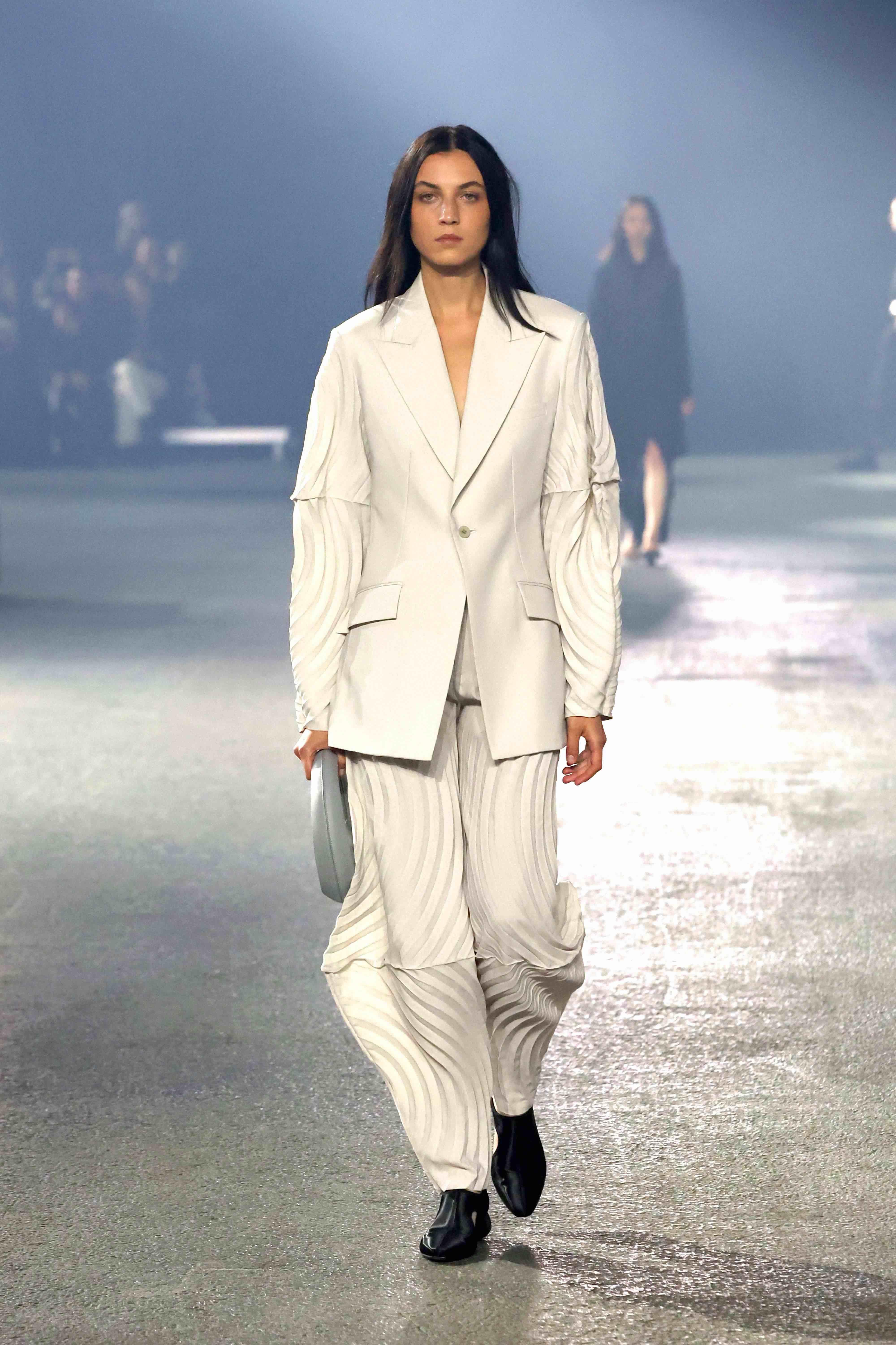 Il lusso urban chic degli stilisti parigini alla conquista della community digitale