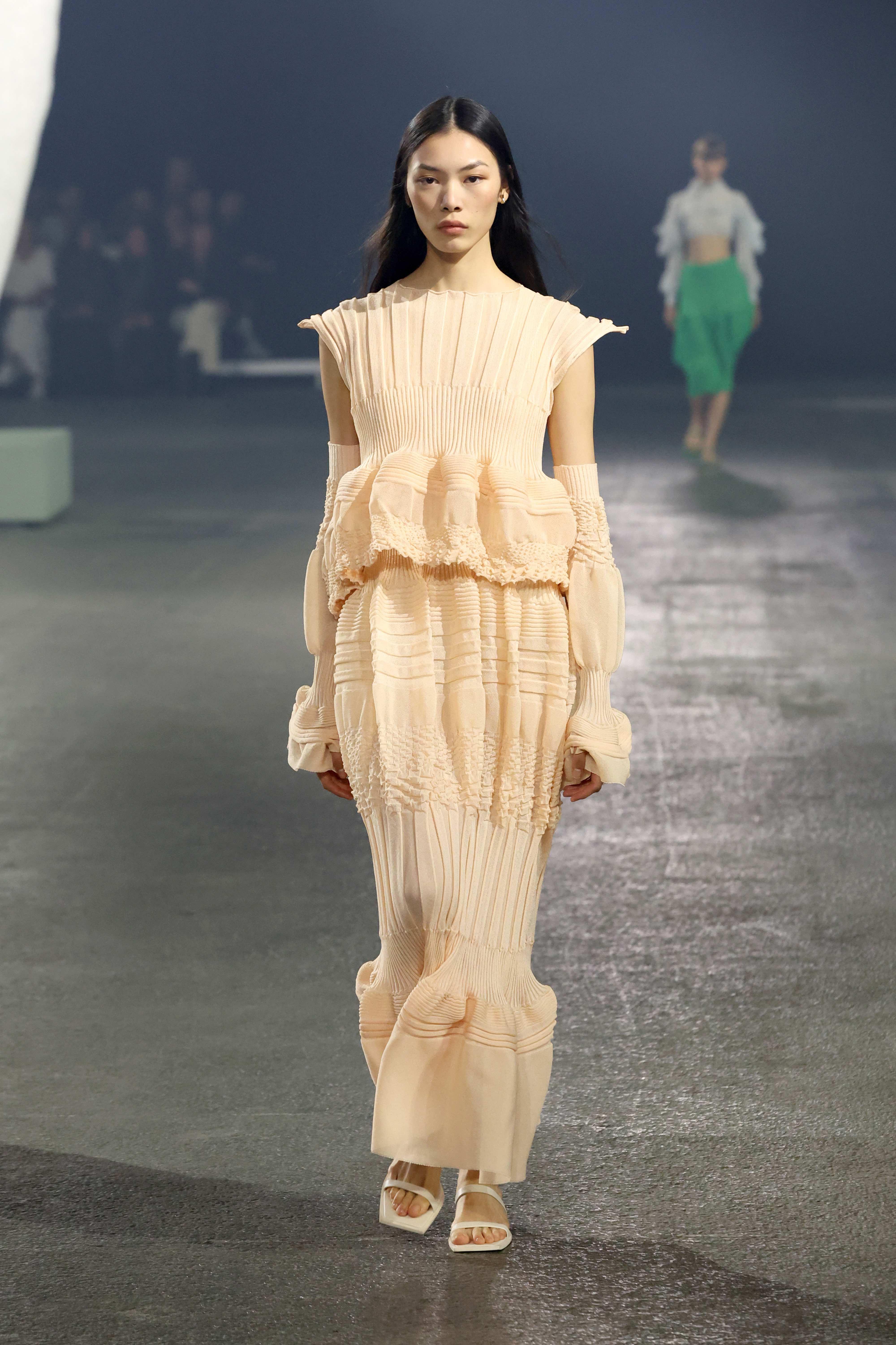 Il lusso urban chic degli stilisti parigini alla conquista della community digitale