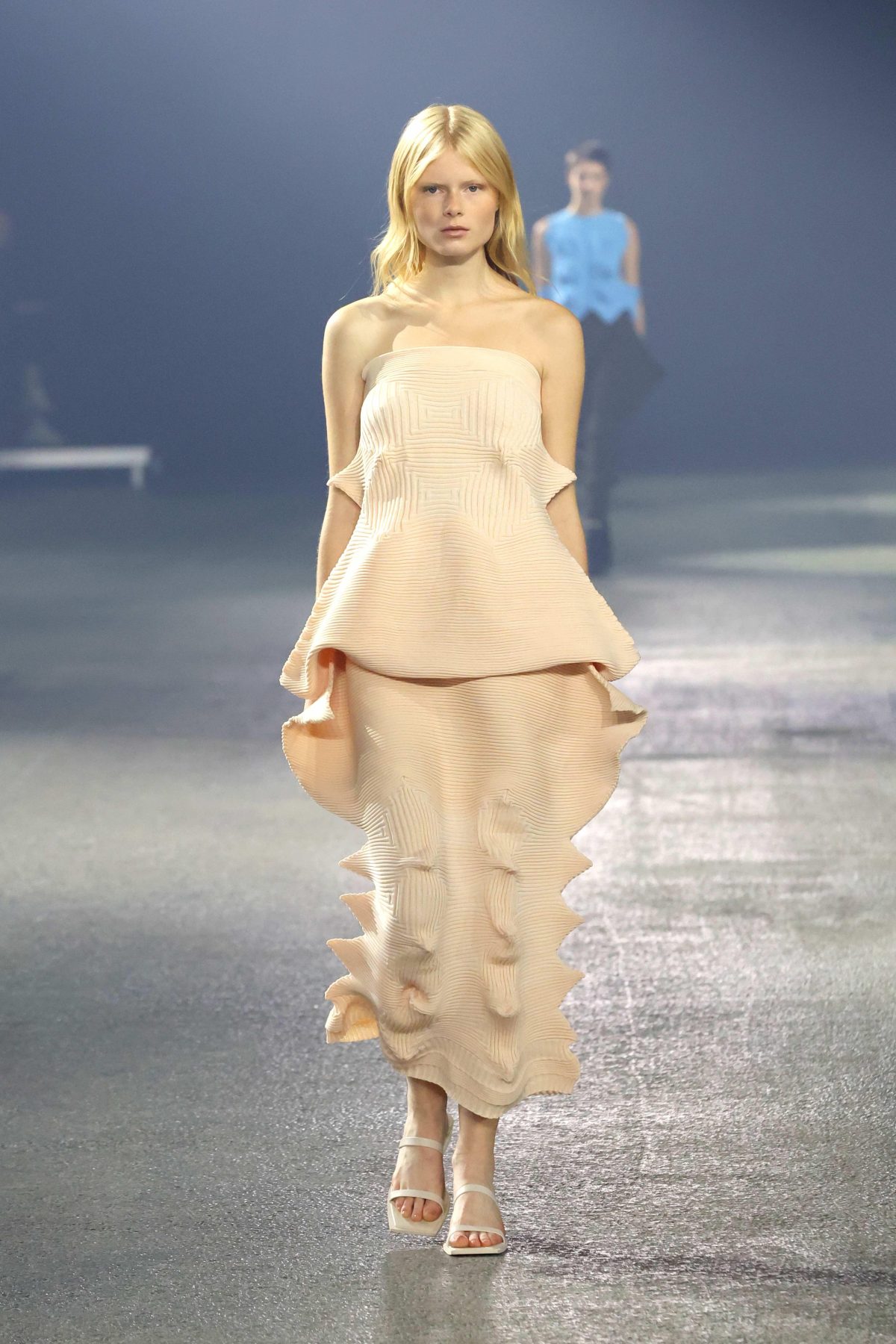 Galleria foto 'Il lusso urban chic degli stilisti parigini alla conquista della community digitale' - foto 38