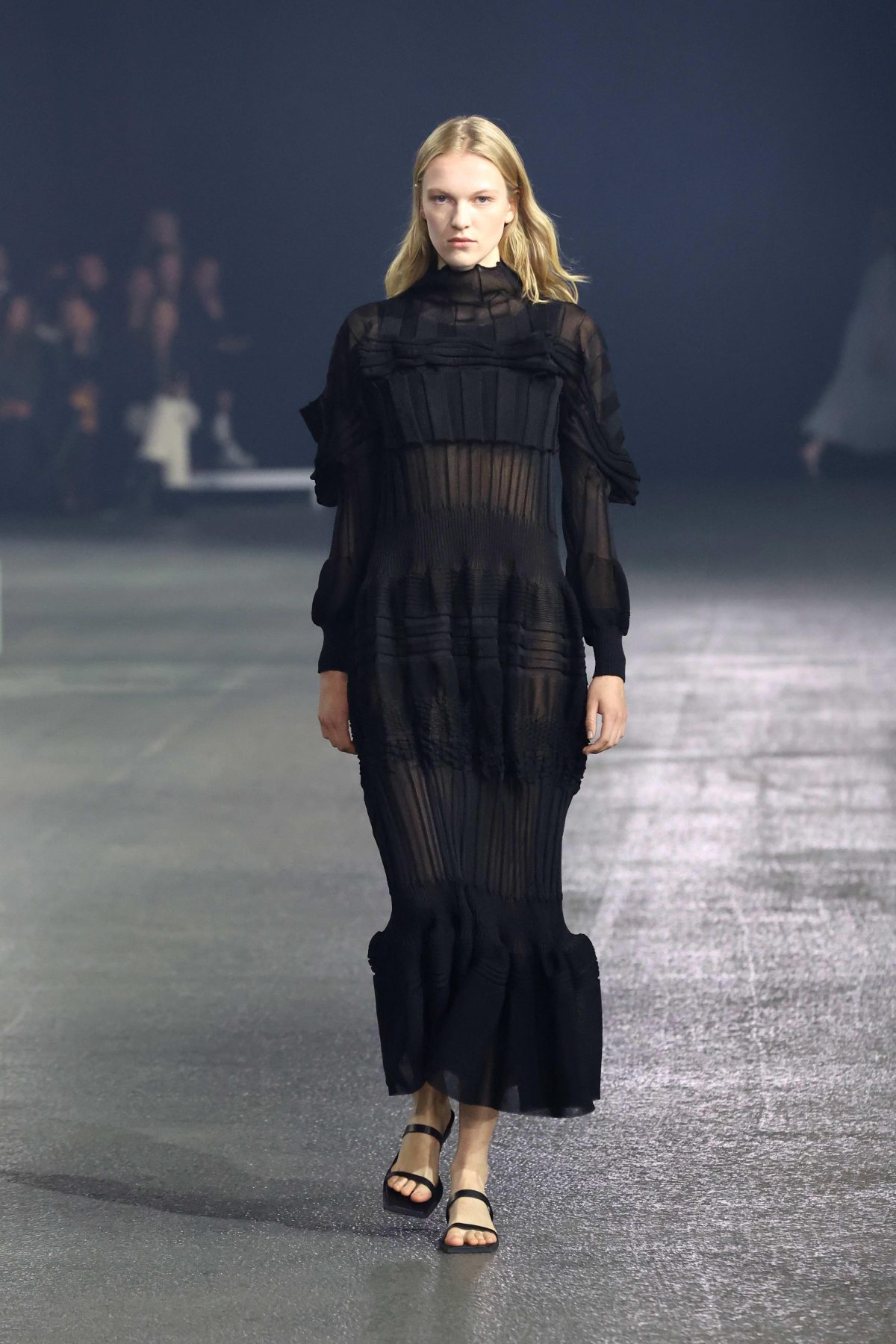 Galleria foto 'Il lusso urban chic degli stilisti parigini alla conquista della community digitale' - foto 40