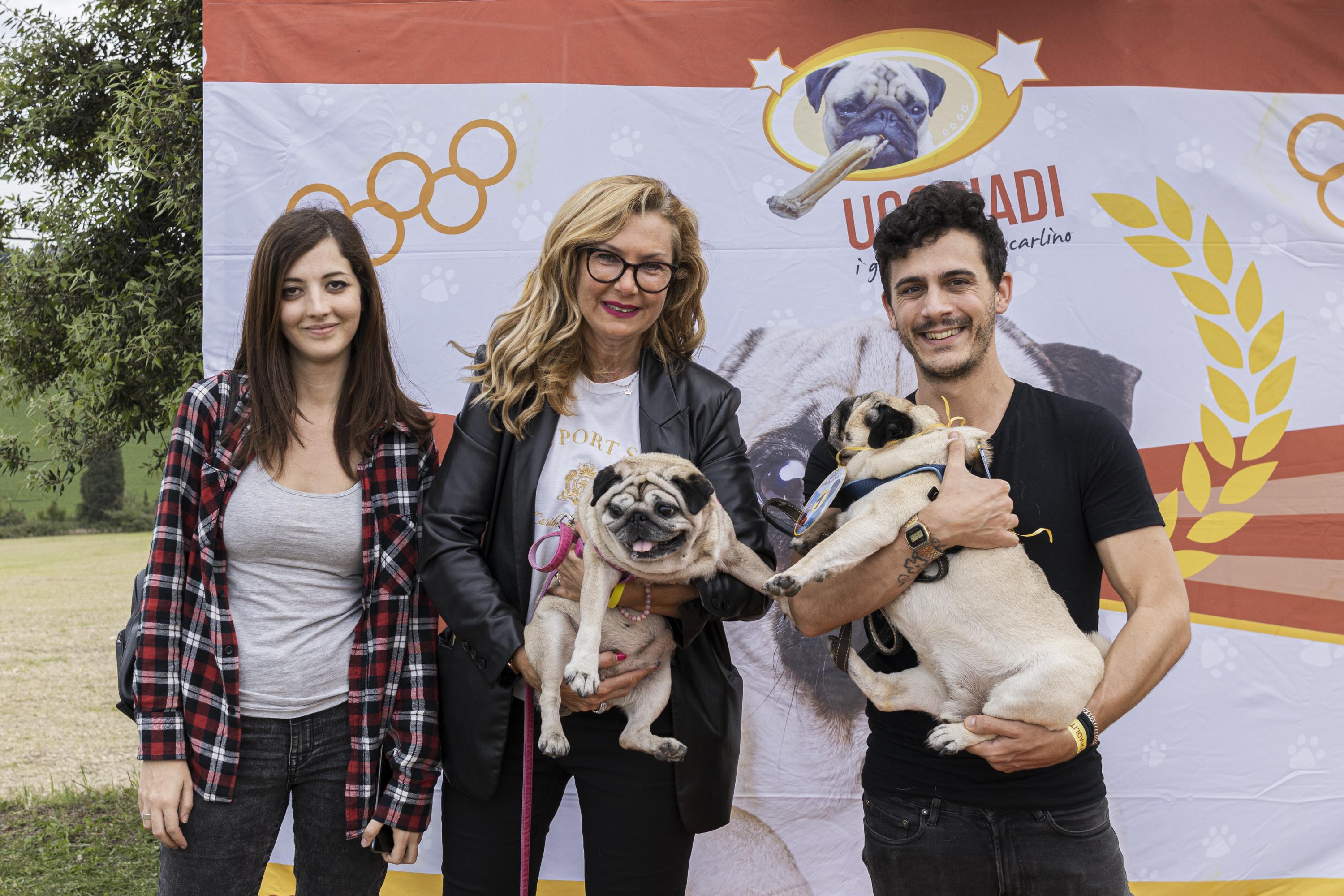 Tornano le Ugopiadi, il raduno di carlini più originale al mondo Tornano le Ugopiadi, il raduno di carlini più originale al mondo