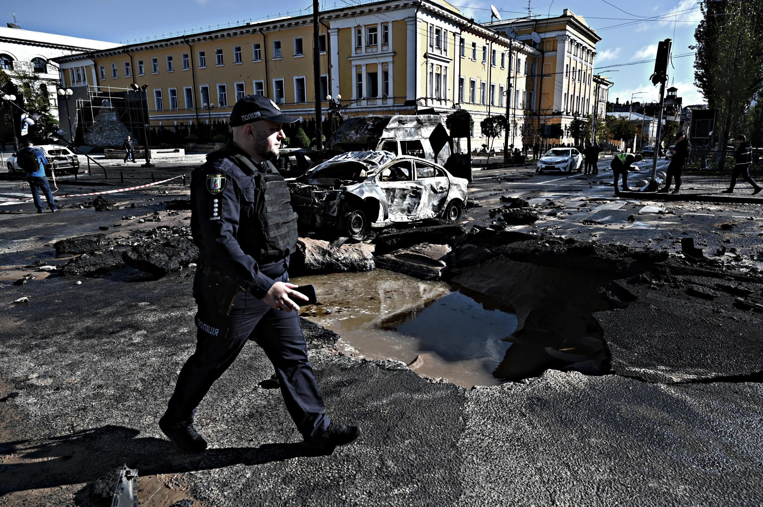 La vendetta di Putin sono 80 missili su città e civili in Ucraina