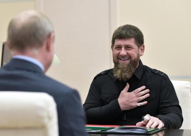 Kiev avanza nel Donbass e Putin risponde promuovendo Kadyrov