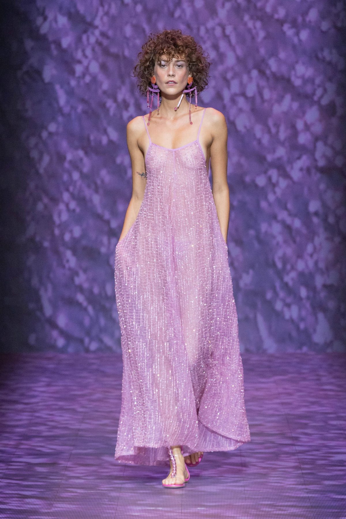 Galleria foto 'L’eleganza milanese si muove lungo un «fil d’or»' - foto 33