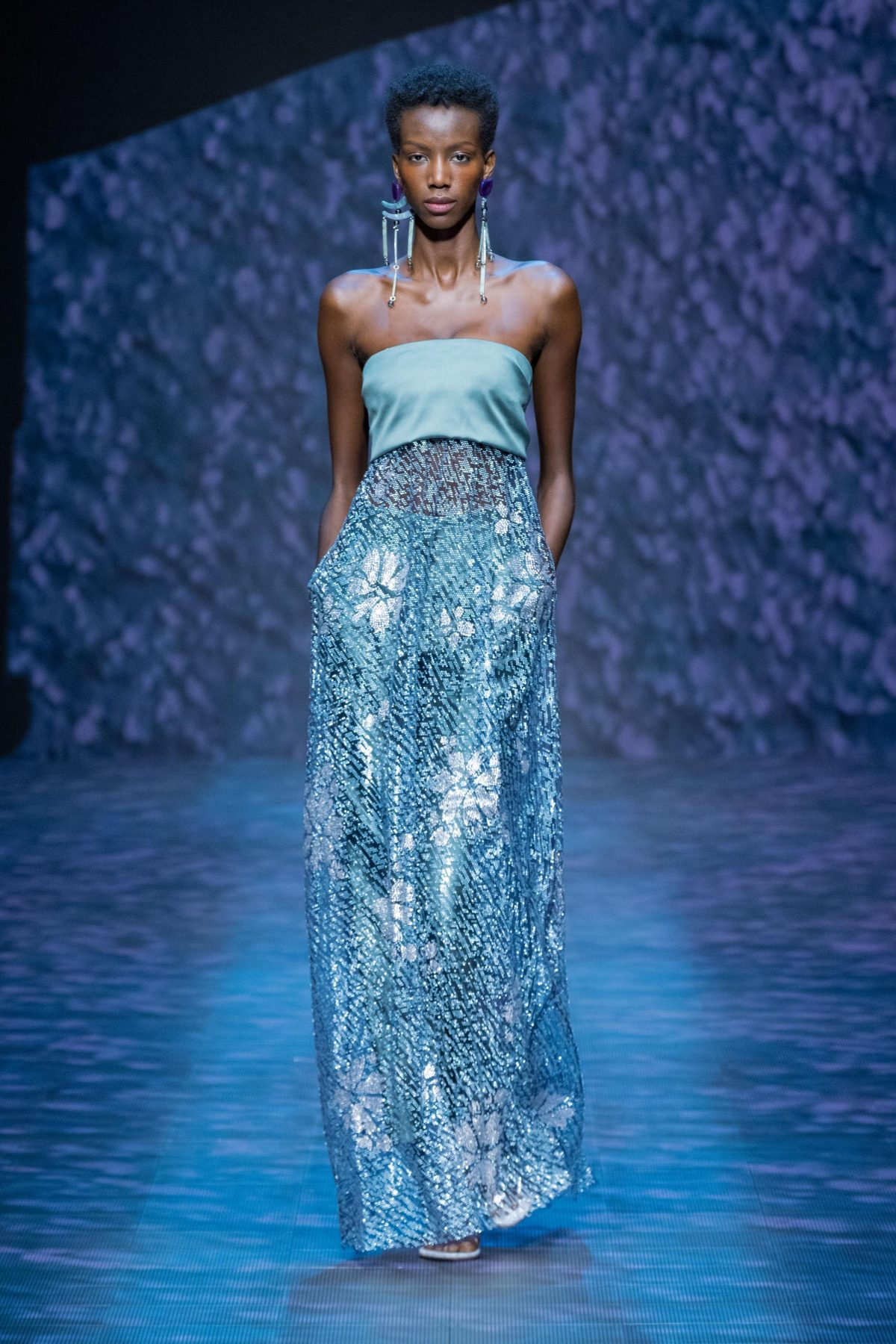 Galleria foto 'L’eleganza milanese si muove lungo un «fil d’or»' - foto 46