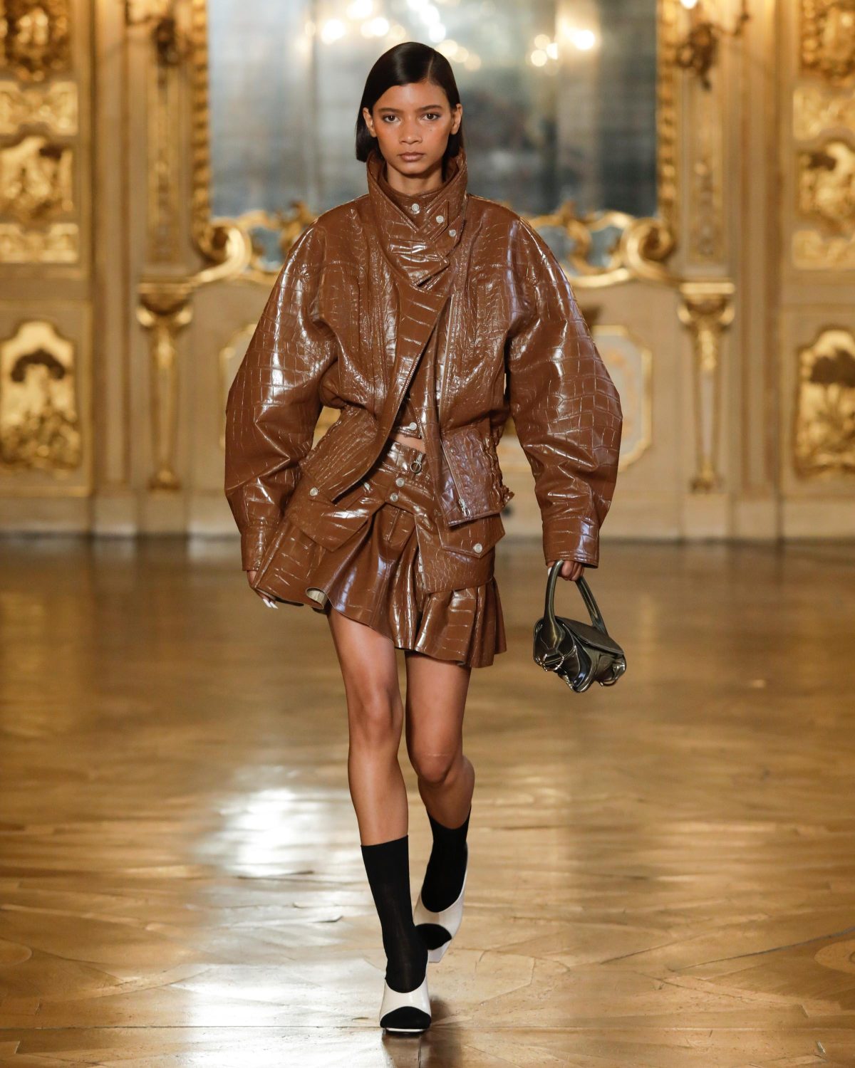 Galleria foto 'L’eleganza milanese si muove lungo un «fil d’or»' - foto 51