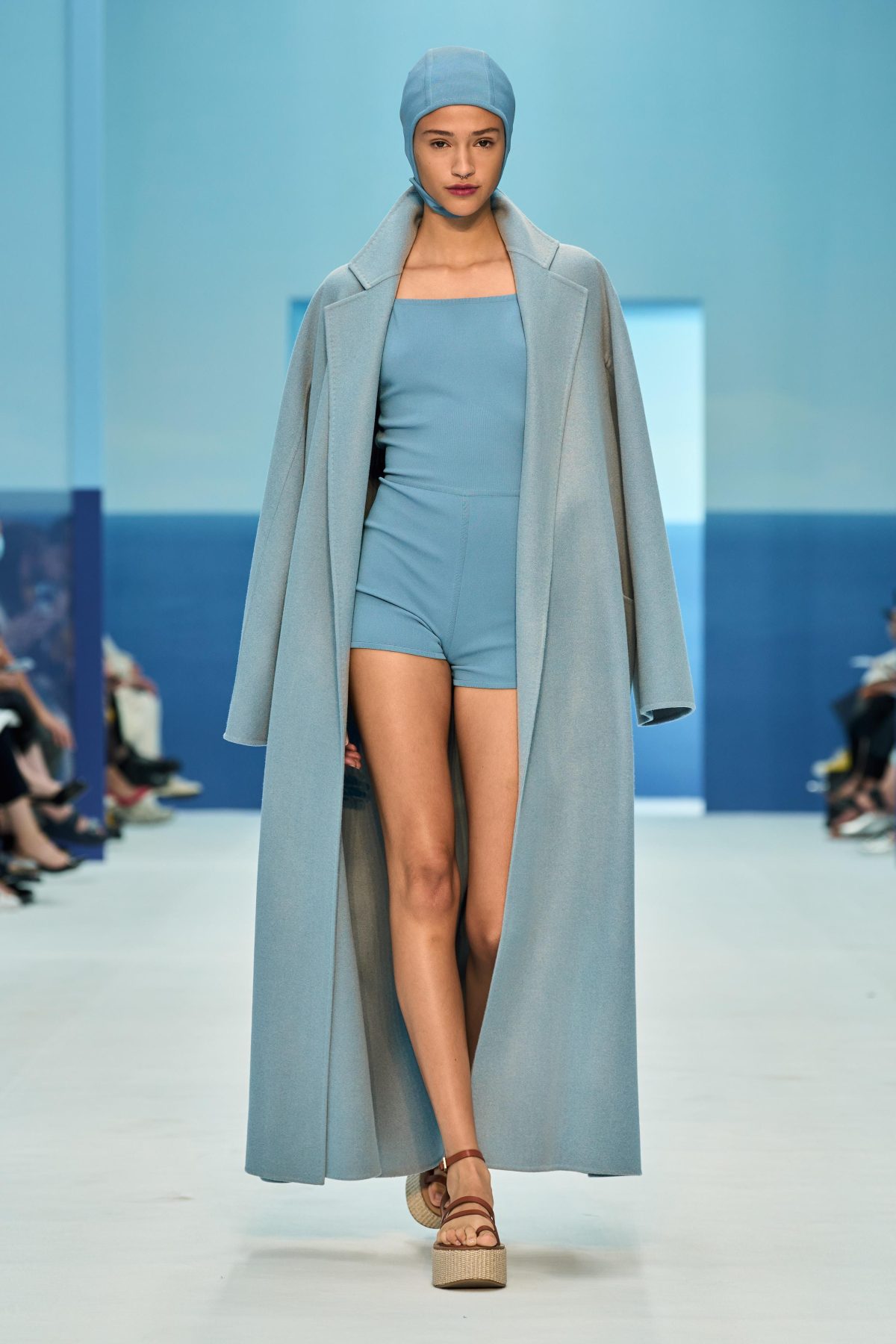 Galleria foto 'L’eleganza milanese si muove lungo un «fil d’or»' - foto 29