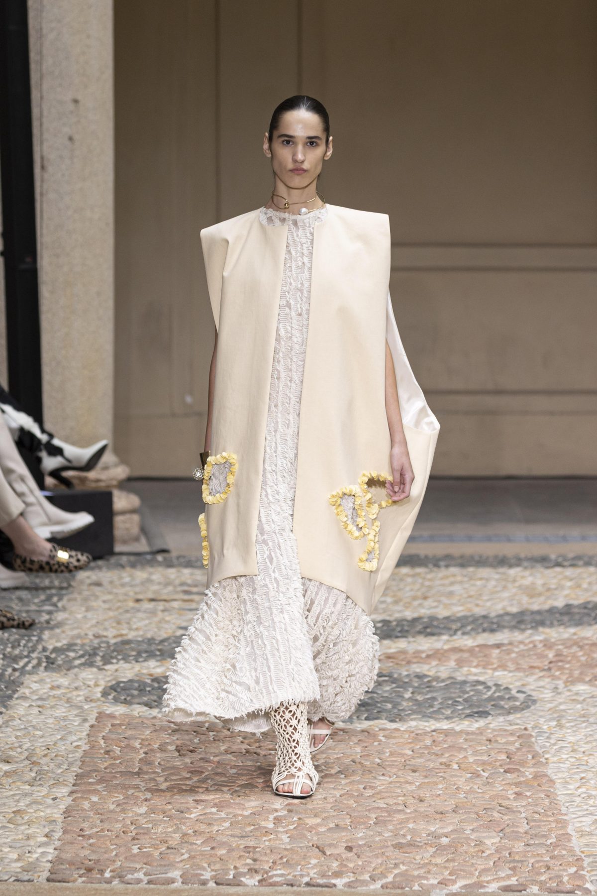 Galleria foto 'L’eleganza milanese si muove lungo un «fil d’or»' - foto 27