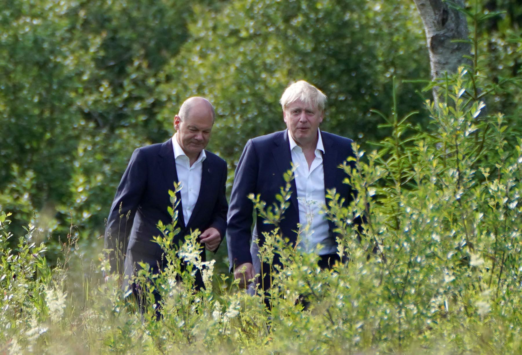 Boris Johnson attacca Francia e Germania sull’Ucraina