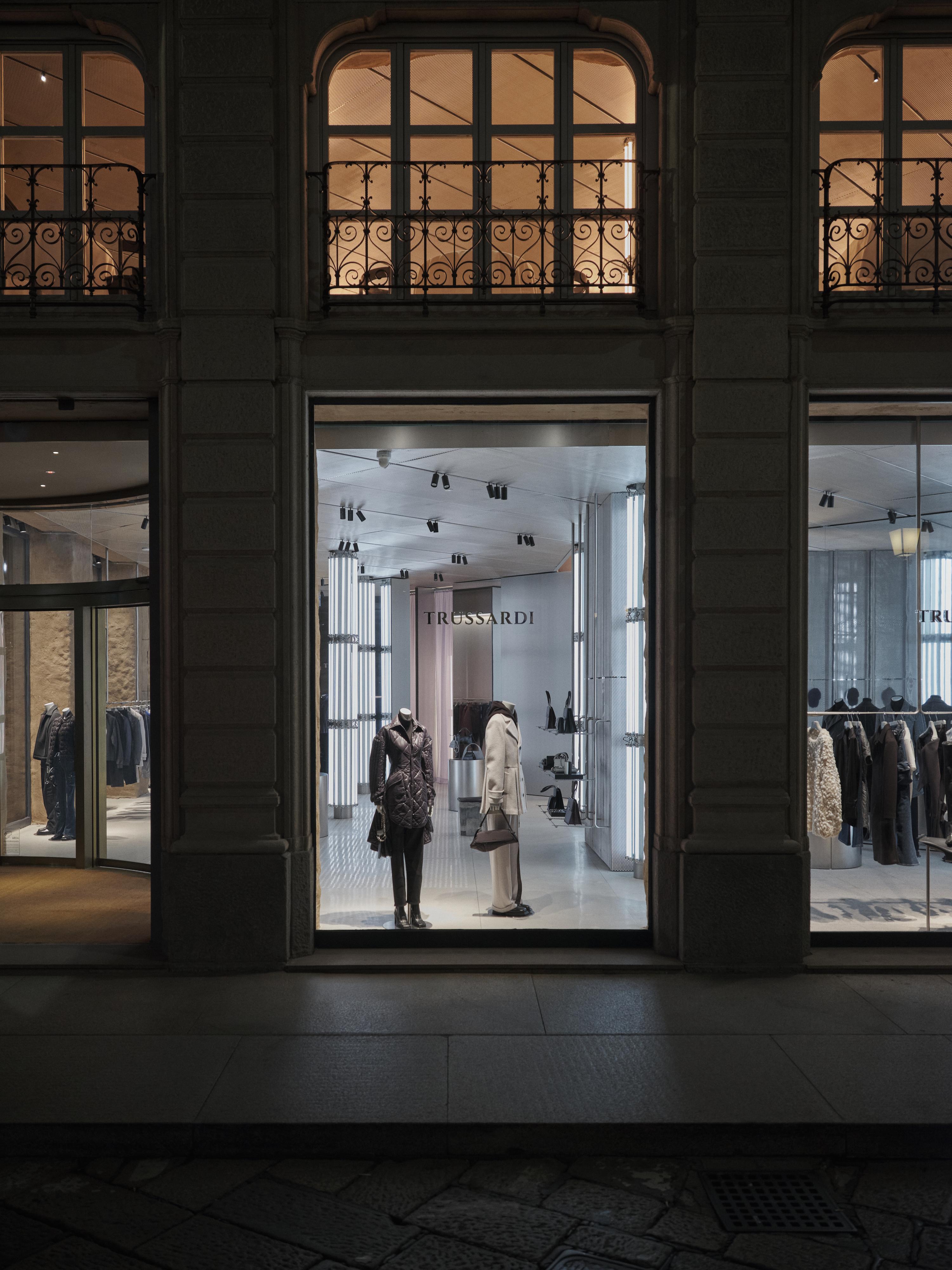 Riapre Palazzo Trussardi, il «lifestyle hub» nel cuore di Milano