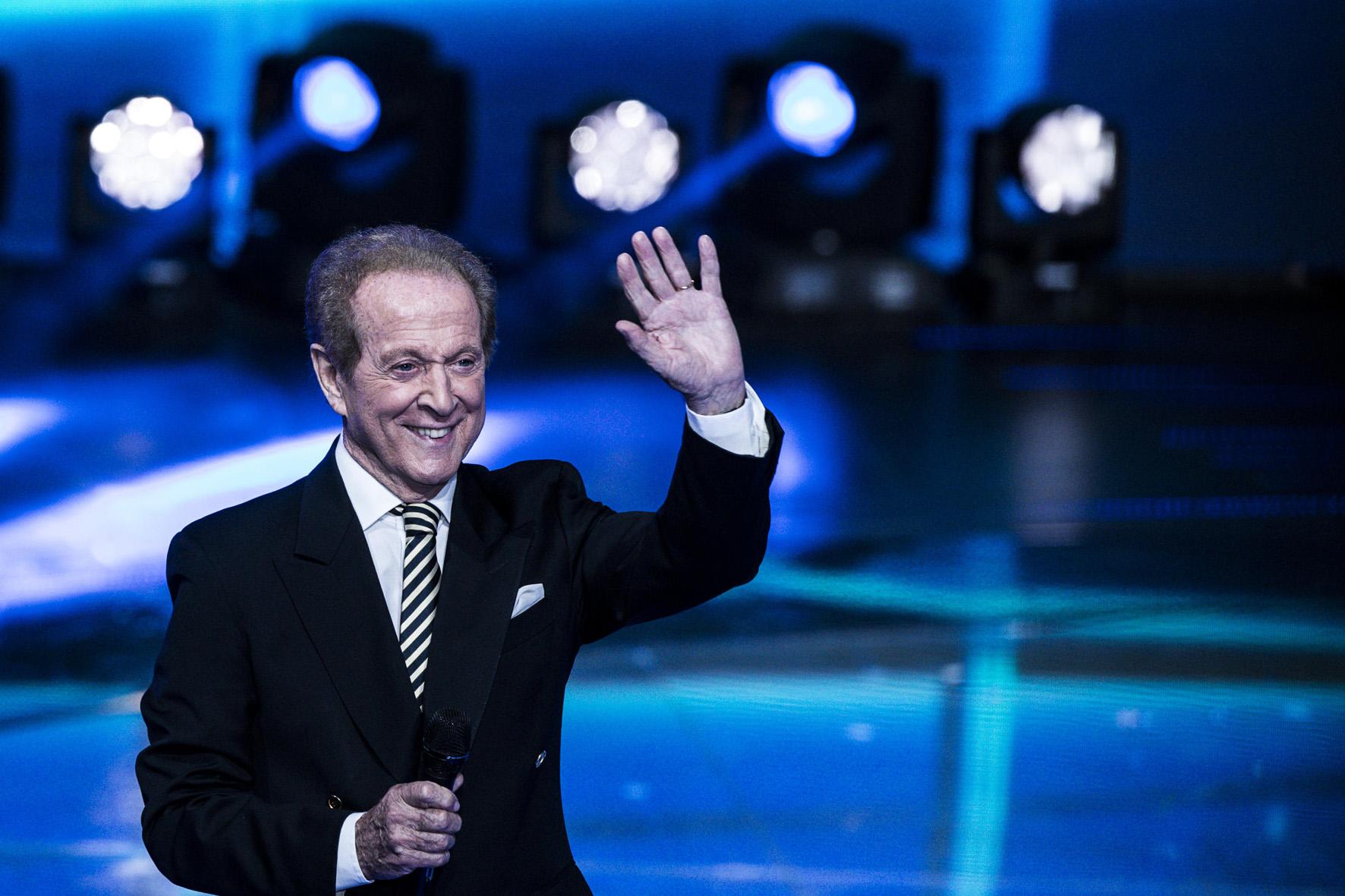 Ma la violenza social non sarà troppa per l’84 enne «Mano» Remigi?