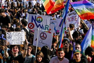 La sinistra scende in piazza divisa e senza Pace