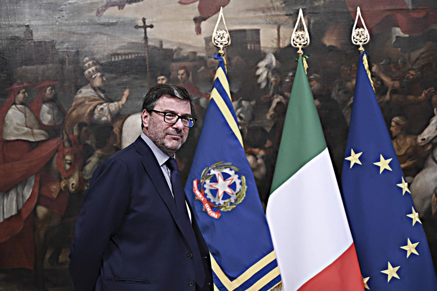 Giorgetti e la stretegia della goccia Giorgetti e la stretegia della goccia