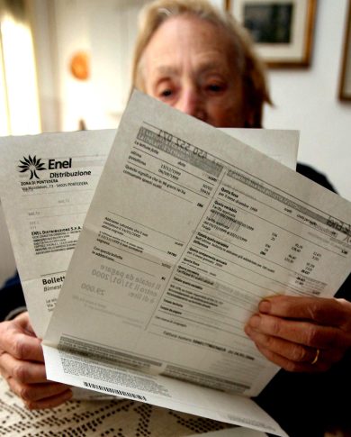 Il Governo blocca gli aumenti unilaterali delle bollette