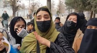 Afghanistan, la protesta delle donne contro l’accesso all’università