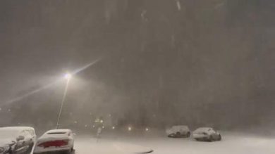 Usa, bufera di neve su New York | video