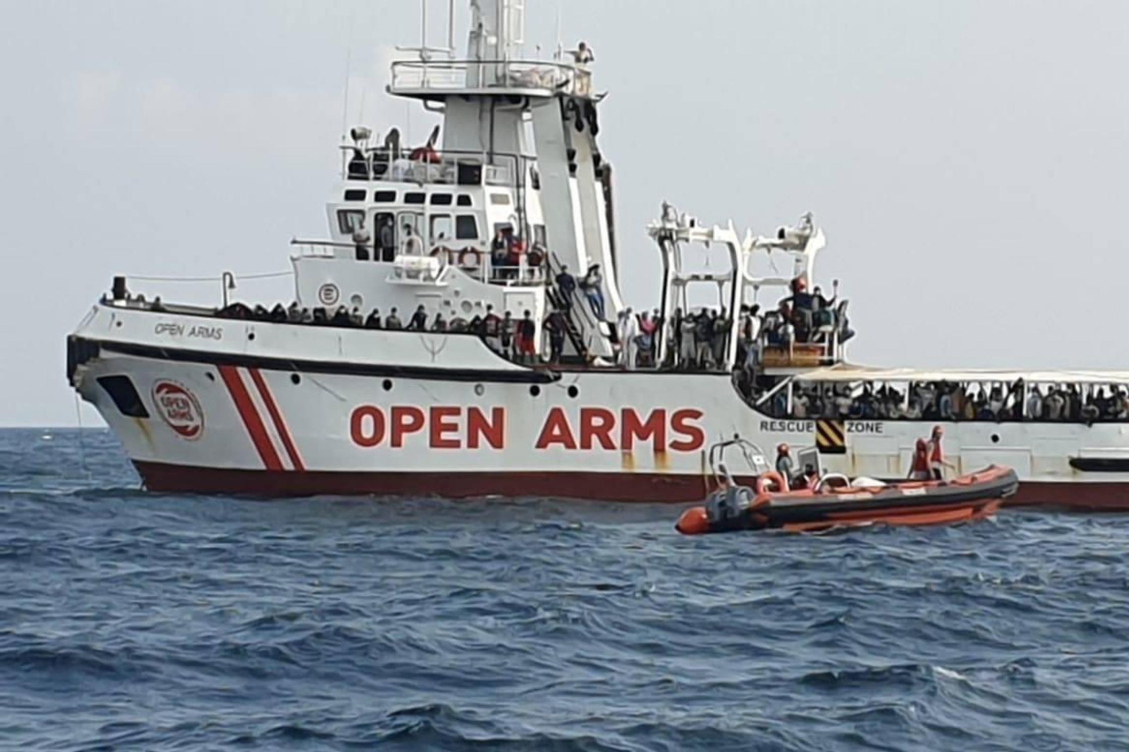 Il metodo Ong che inguaia l’Italia