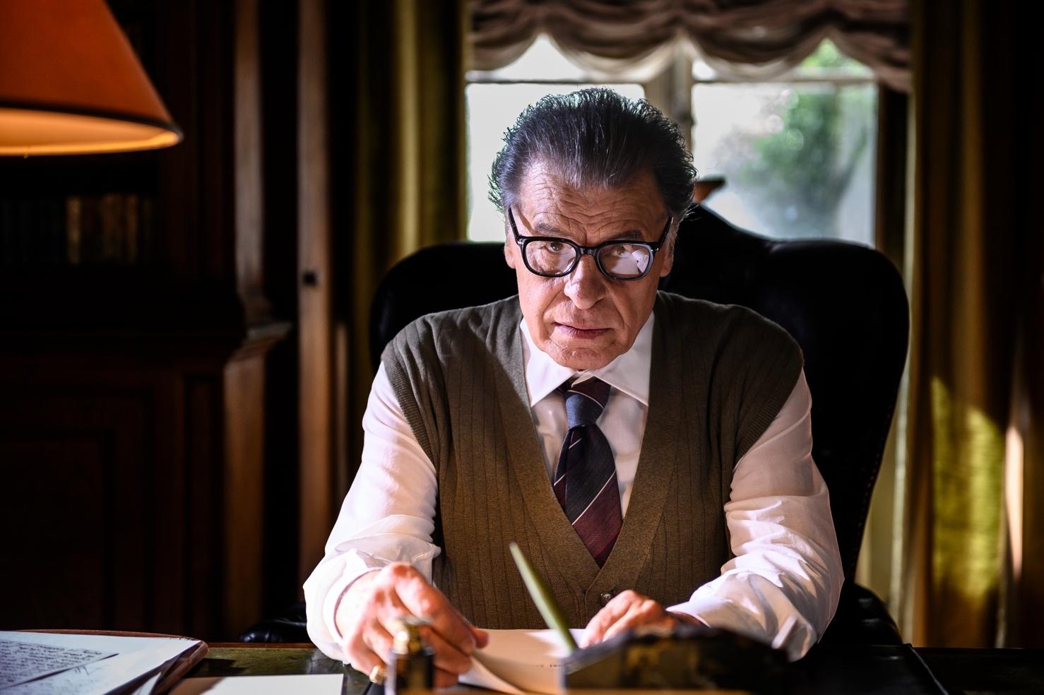 Arnoldo Mondadori-I libri per cambiare il mondo: tutto sulla docu fiction di Rai1