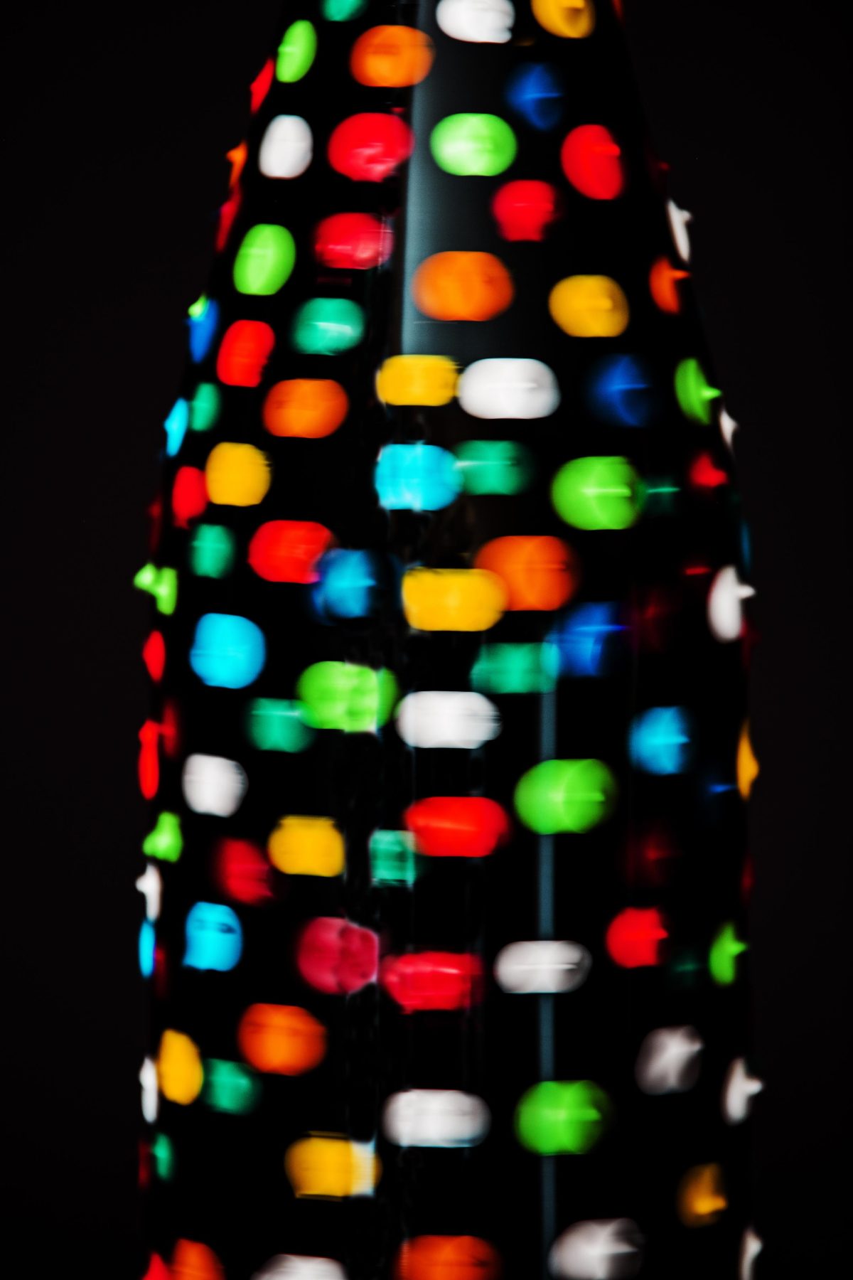 Galleria foto 'Généalogie: metafore inedite reinterpretano il mondo dello champagne' - foto 2