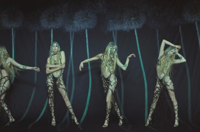 Emma Summerton è la quinta donna a firmare il Calendario Pirelli 2023