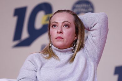 Via la norma sul Pos nel maxi emendamento alla manovra