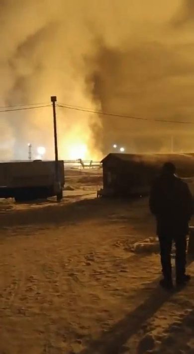 Incendio ed esplosioni nella raffineria russa di Irkustk