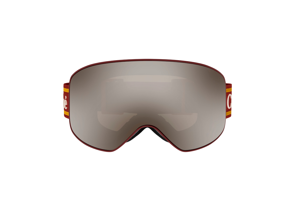 Tecnico e chic, il glamour urbano approda sulle piste