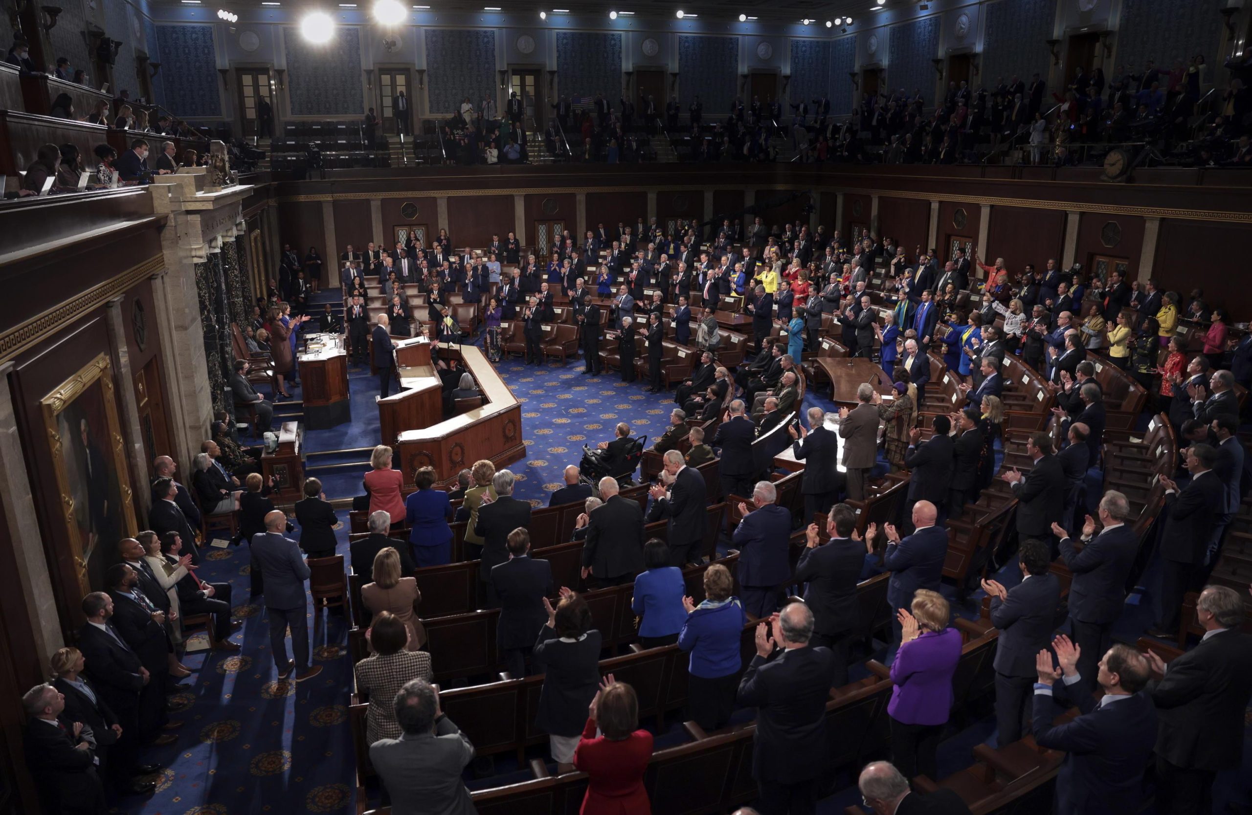 Usa, dal Congresso via alla costruzione di armi «come in tempo di guerra» Usa, dal Congresso via alla costruzione di armi «come in tempo di guerra»