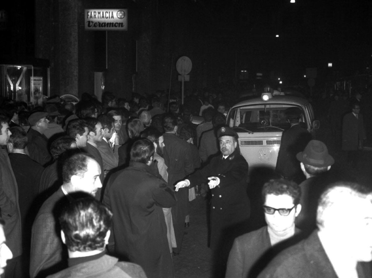 Galleria foto 'Piazza Fontana: il racconto di un Vigile del fuoco' - foto 2