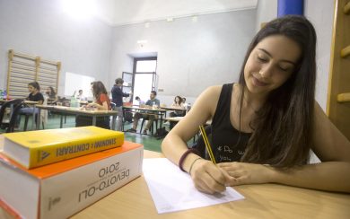 «La vecchiaia dei programmi scolastici riduce la capacità di scrittura dei giovani»