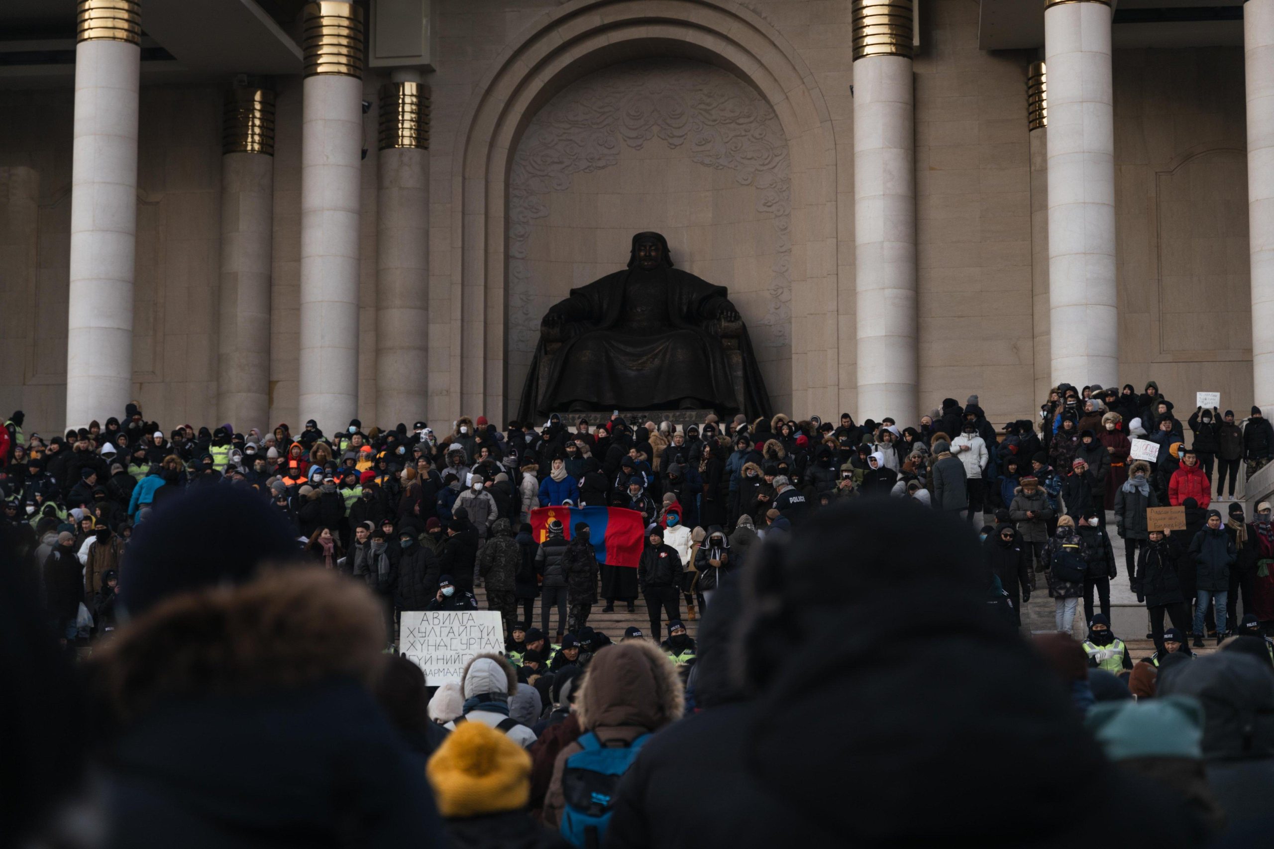 Rischio guerra civile in Mongolia, tra miliardi spariti e carbone alla Cina Rischio guerra civile in Mongolia, tra miliardi spariti e carbone alla Cina