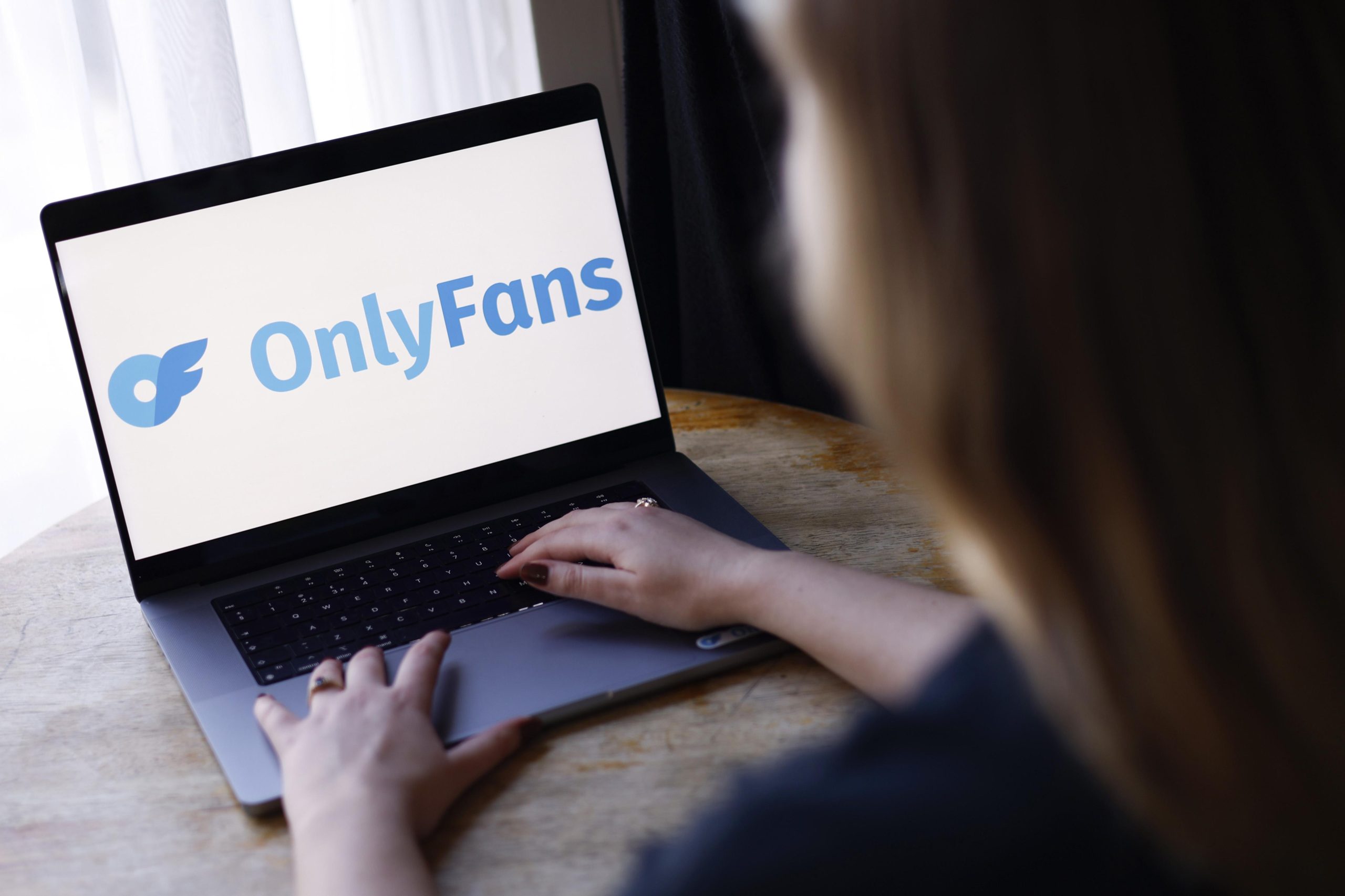 OnlyFans, un’azienda porno da miliardi di fatturato, esentasse OnlyFans, un’azienda porno da miliardi di fatturato, esentasse