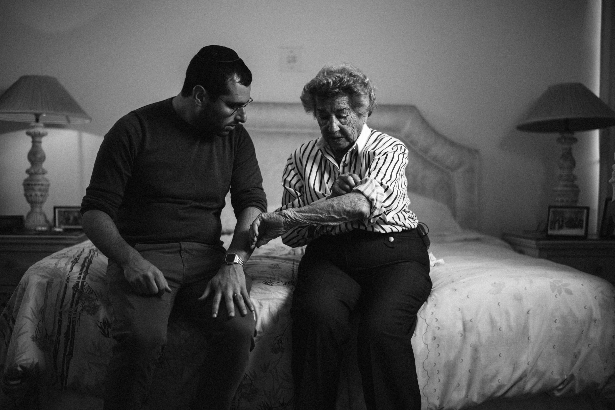 “I AM HERE”: storia di una sopravvissuta all’Olocausto, Ella Blumenthal