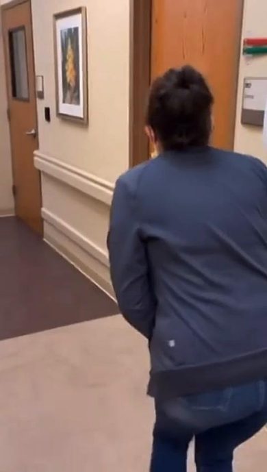 Donna si spaventa in modo buffo | video