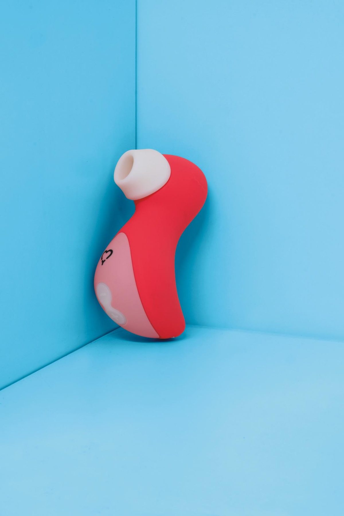 Galleria foto 'I sex toys ormai sono stati sdoganati. Per lei e anche per lui' - foto 7